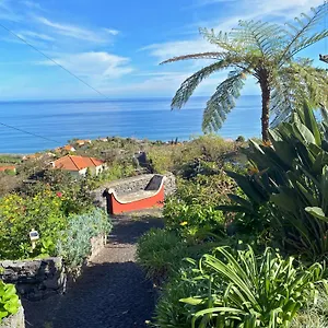 Quinta Hortensias , Arco de Sao Jorge Portugal